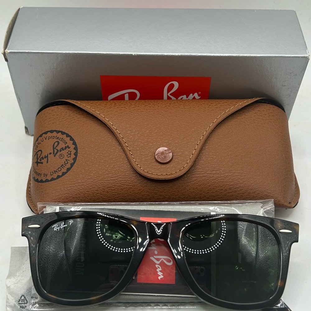 NWT Ray-Ban Black/brown Polarized Sunglasses with case